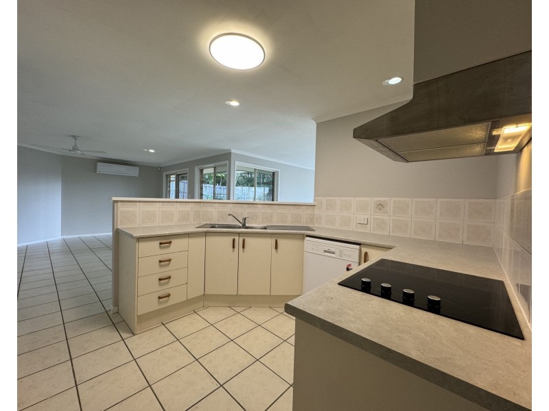 11 Carnea Place, Regents Park QLD 4118