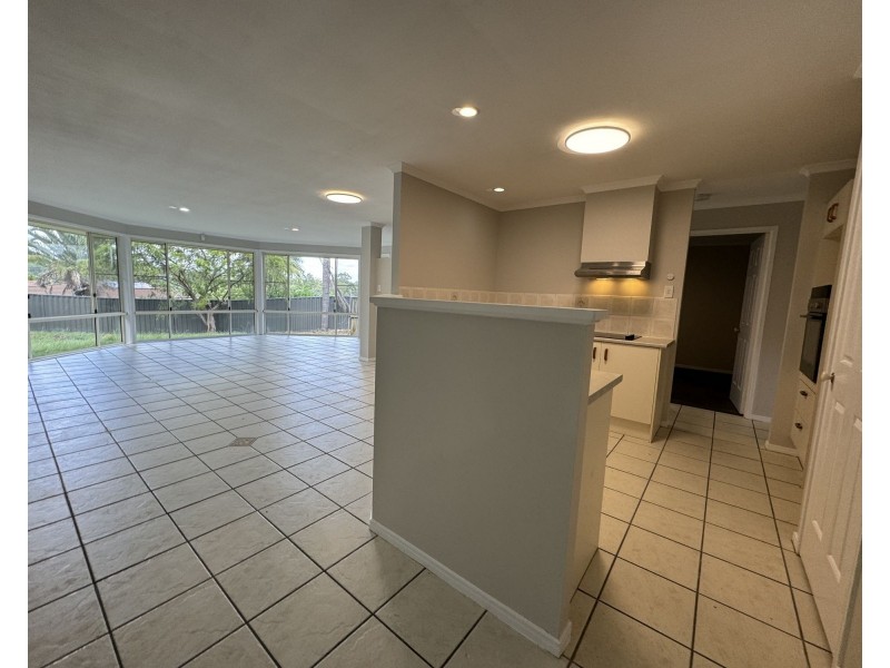 11 Carnea Place, Regents Park QLD 4118