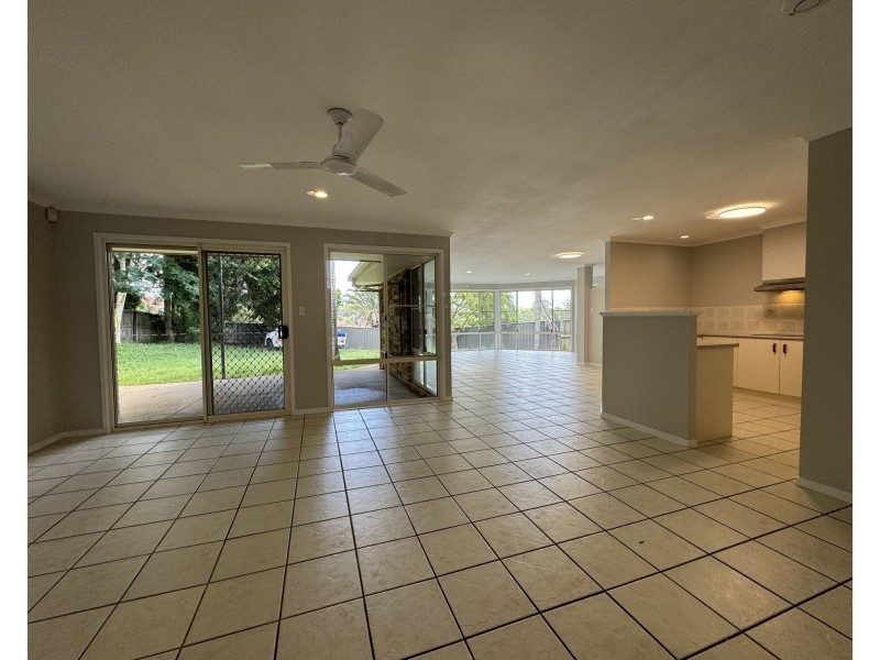 11 Carnea Place, Regents Park QLD 4118