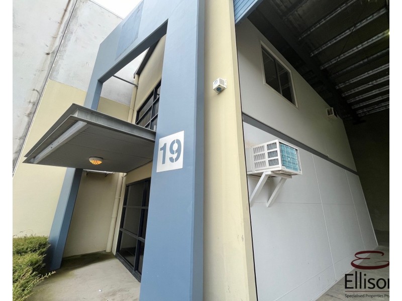 19/8 Riverland Drive, Loganholme QLD 4129