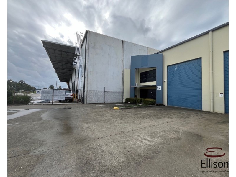 19/8 Riverland Drive, Loganholme QLD 4129