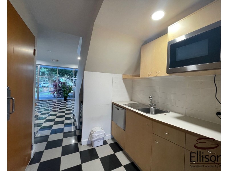 Suite D 4B/2404 Logan Road, Eight Mile Plains QLD 4113