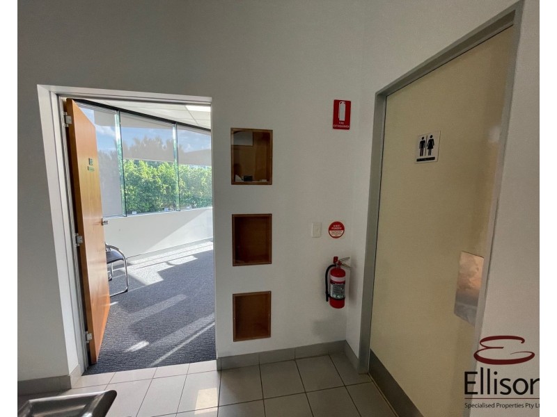 Suite D 4B/2404 Logan Road, Eight Mile Plains QLD 4113