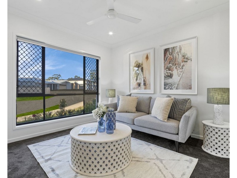 18 Banks Way, Logan Reserve QLD 4133