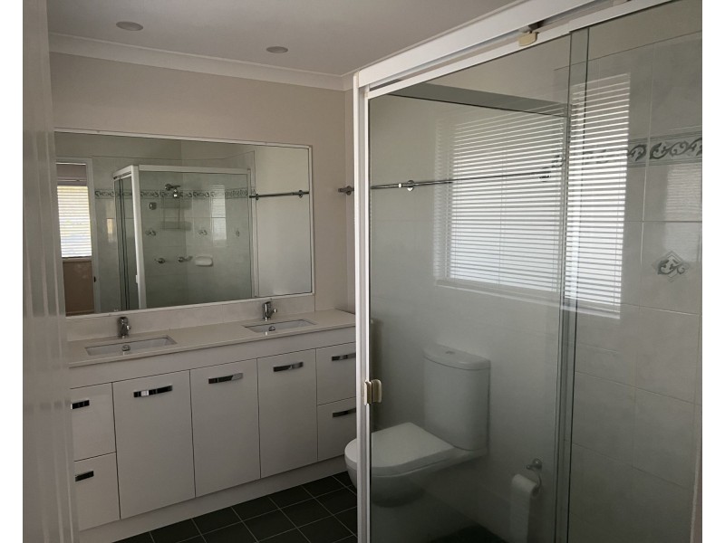 7/8 John Paul Drive, Daisy Hill QLD 4127