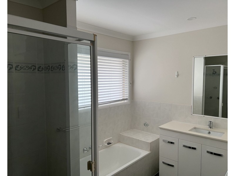 7/8 John Paul Drive, Daisy Hill QLD 4127