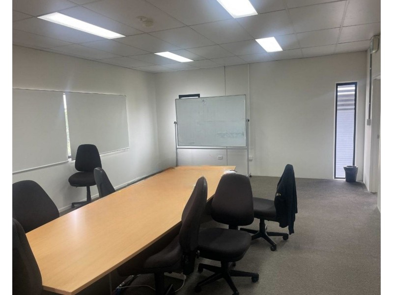 4A/33 Meakin Road, Meadowbrook QLD 4131