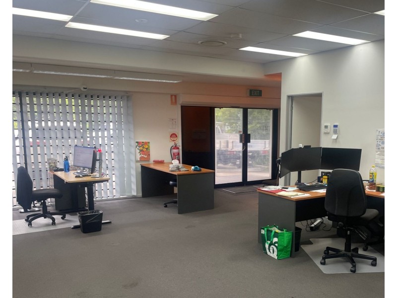 4A/33 Meakin Road, Meadowbrook QLD 4131