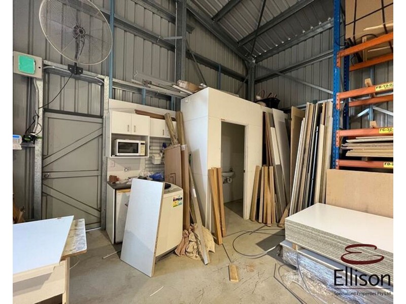 6-8 Atlantic Drive, Loganholme QLD 4129