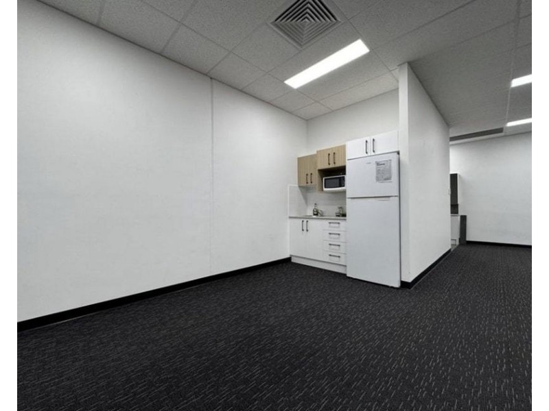 2/2 Stone Court, Kingston QLD 4114