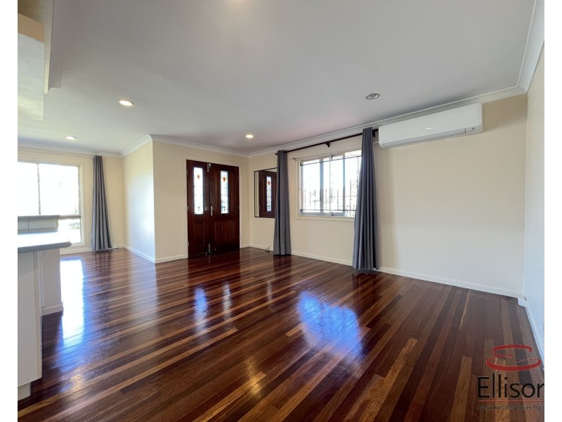 8 FADDEN STREET, Acacia Ridge QLD 4110