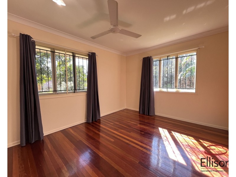 8 FADDEN STREET, Acacia Ridge QLD 4110