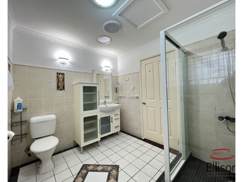 8 FADDEN STREET, Acacia Ridge QLD 4110