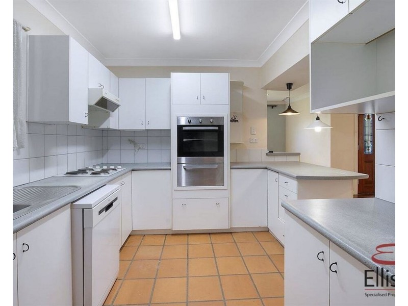 8 FADDEN STREET, Acacia Ridge QLD 4110