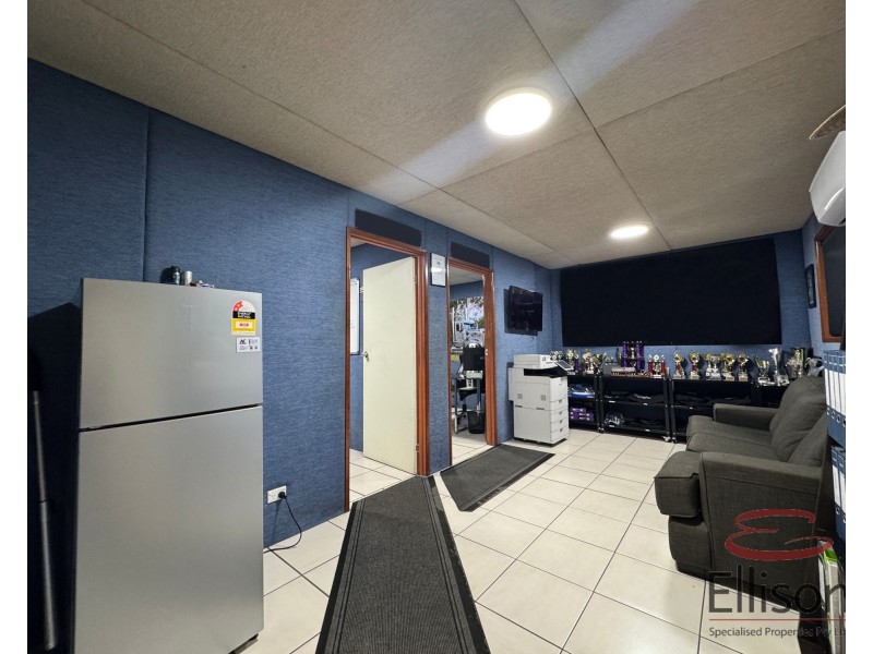 26 Central Court, Hillcrest QLD 4118