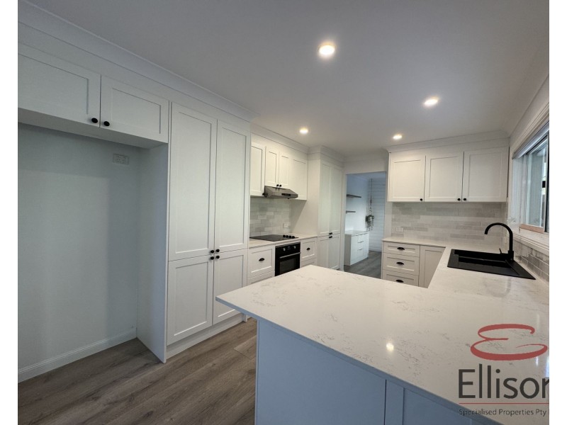 27 TINGI AVENUE, Tanah Merah QLD 4128