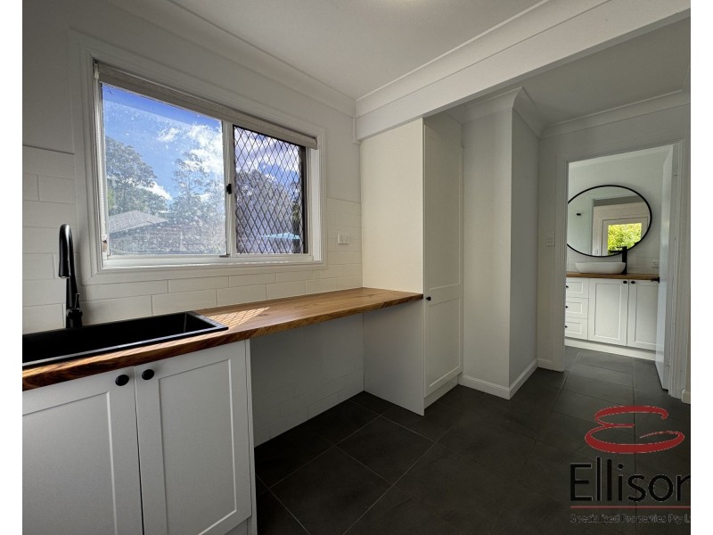 27 TINGI AVENUE, Tanah Merah QLD 4128