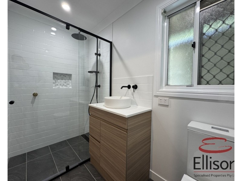 27 TINGI AVENUE, Tanah Merah QLD 4128