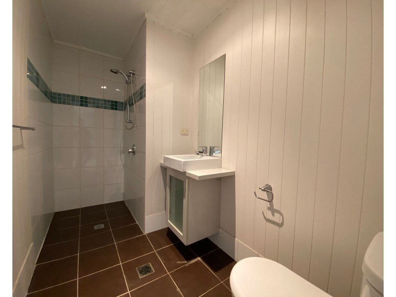 30 Ross Street, Woolloongabba QLD 4102