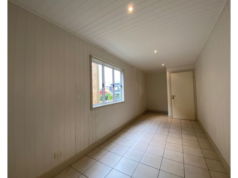 30 Ross Street, Woolloongabba QLD 4102