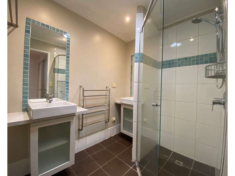 30 Ross Street, Woolloongabba QLD 4102