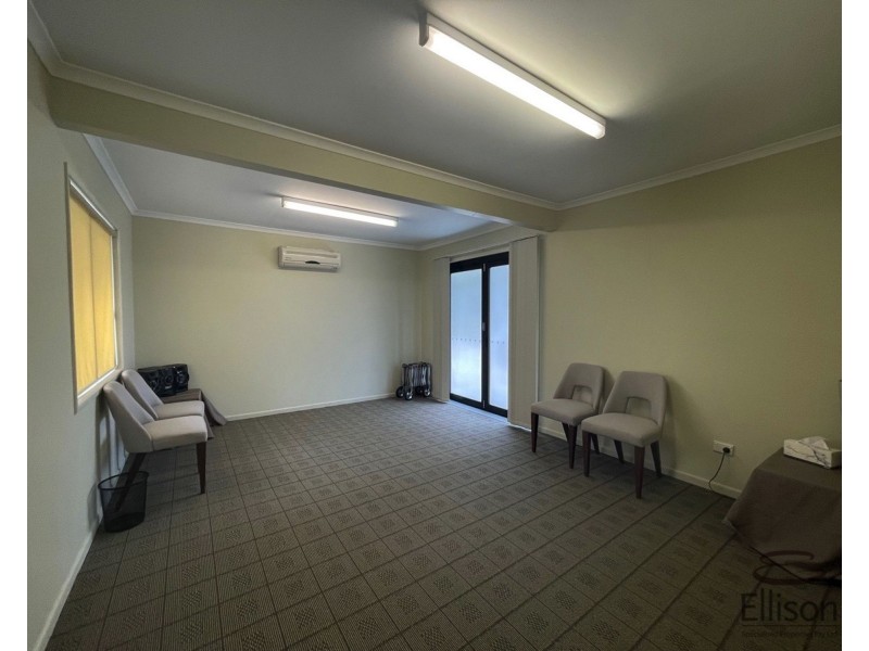 37 Vanessa Boulevard, Springwood QLD 4127