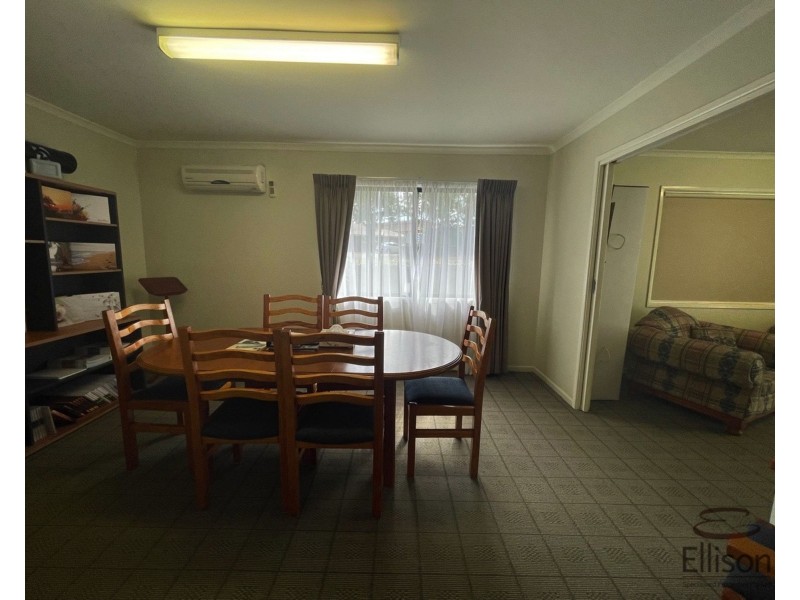 37 Vanessa Boulevard, Springwood QLD 4127