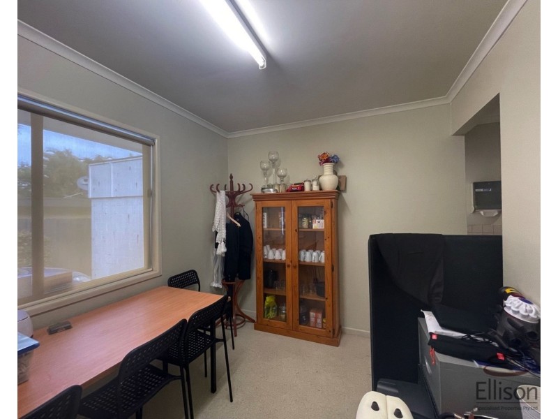 37 Vanessa Boulevard, Springwood QLD 4127