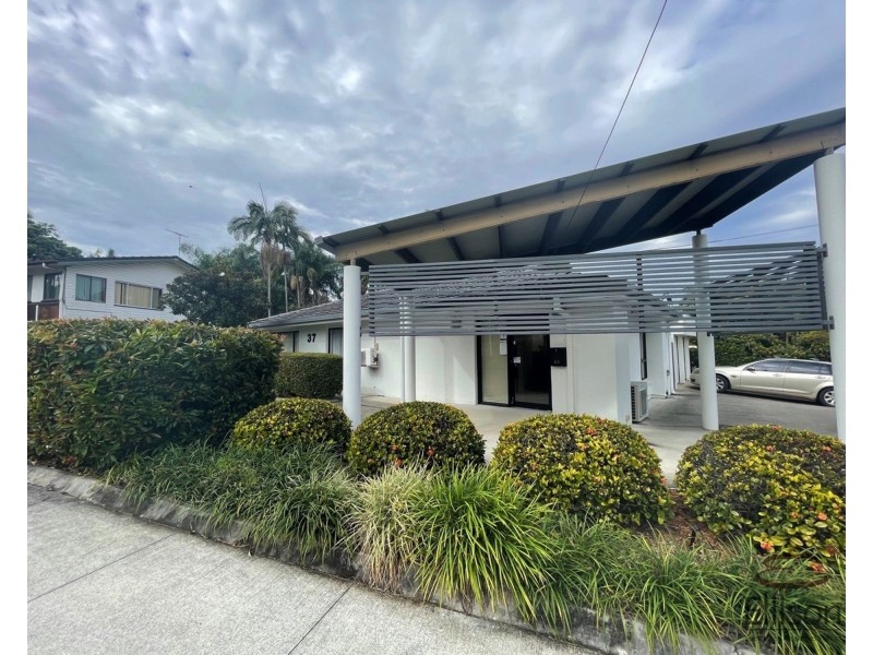 37 Vanessa Boulevard, Springwood QLD 4127