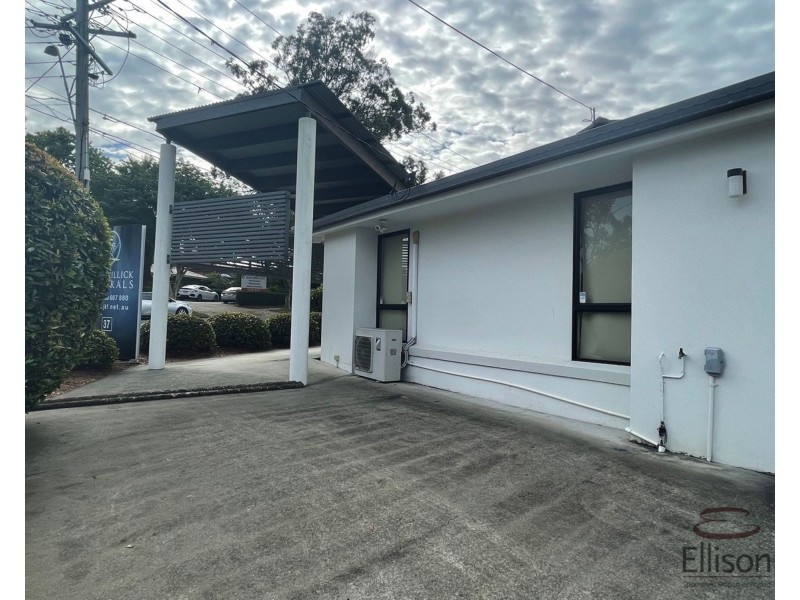 37 Vanessa Boulevard, Springwood QLD 4127