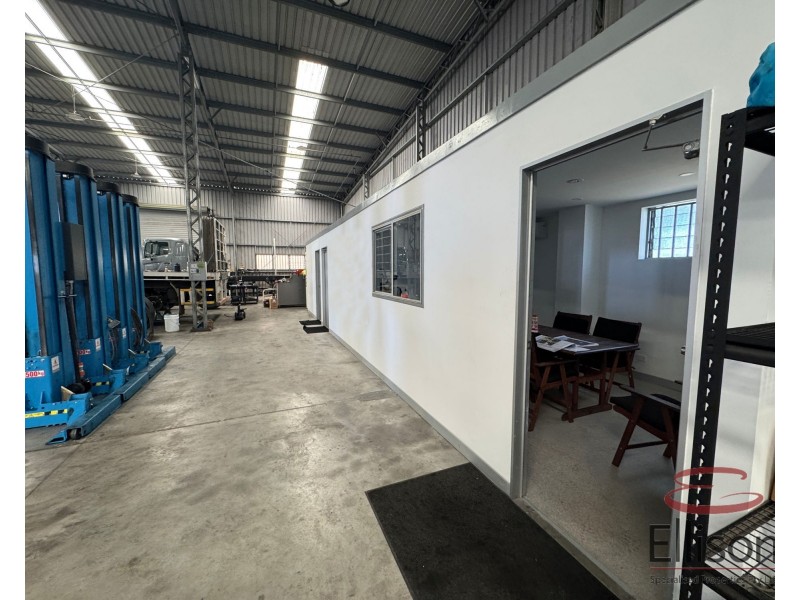 26 Central Court, Hillcrest QLD 4118