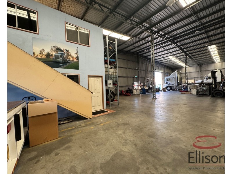 26 Central Court, Hillcrest QLD 4118