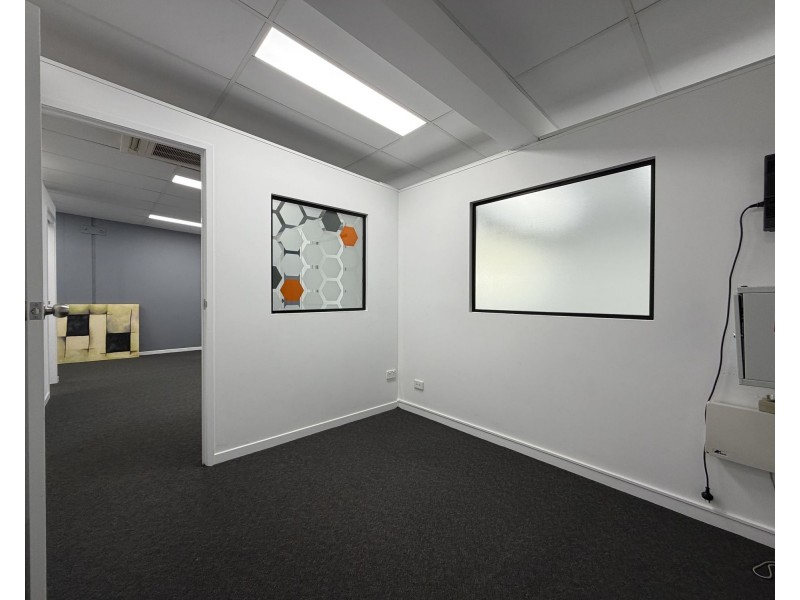 Suite 8 West 2 Fortune Street, Coomera QLD 4209