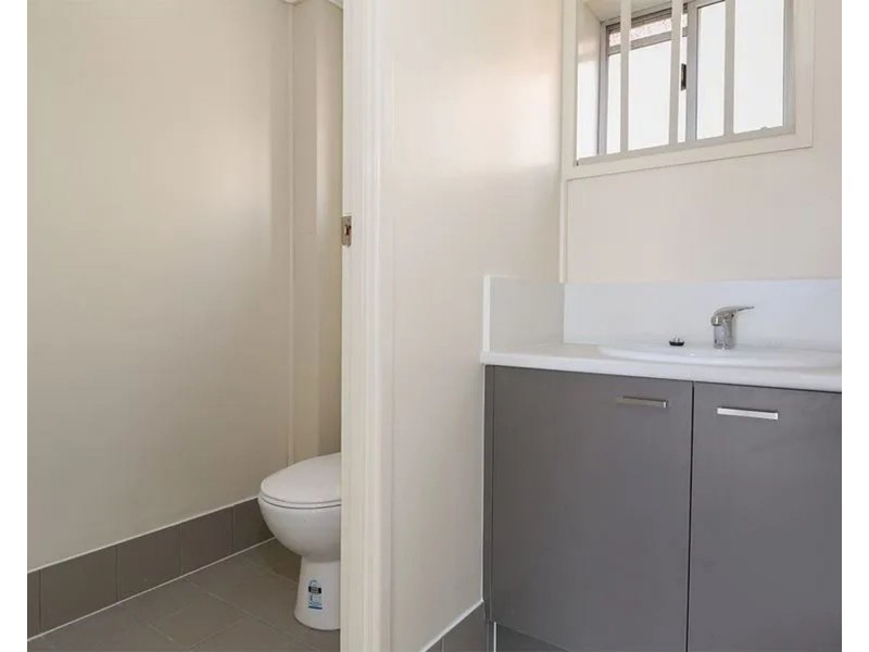 4/4 Lochlarney Street, Beenleigh QLD 4207