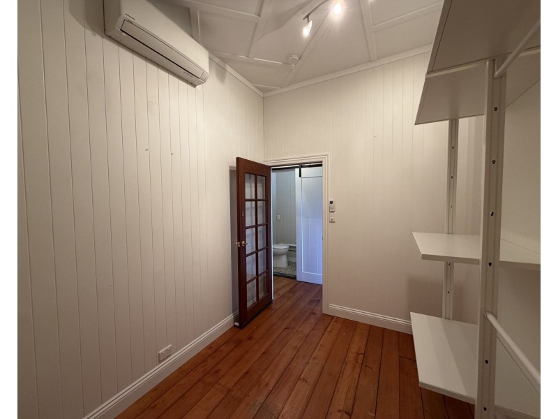 24 LATROBE TERRACE, Paddington QLD 4064