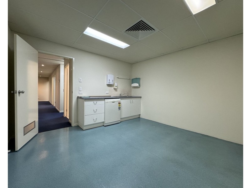 4/70-74 Meakin Road, Meadowbrook QLD 4131