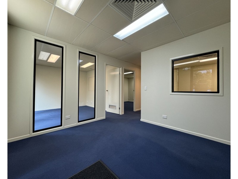 4/70-74 Meakin Road, Meadowbrook QLD 4131