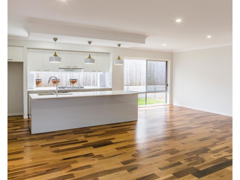 10 Adelaide Crescent, Ormeau Hills QLD 4208