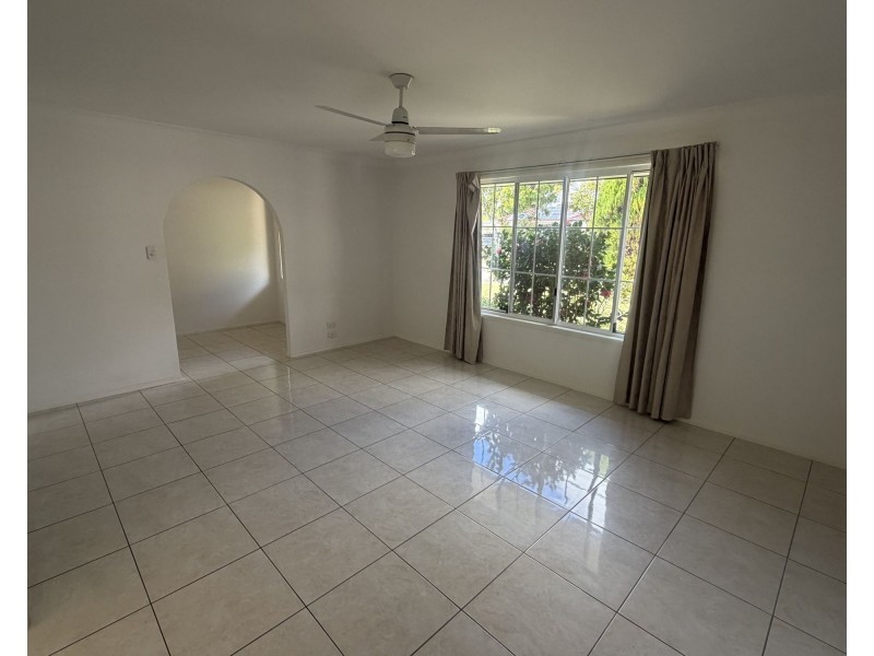 42 Boronia Avenue, Daisy Hill QLD 4127