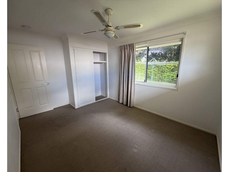 42 Boronia Avenue, Daisy Hill QLD 4127