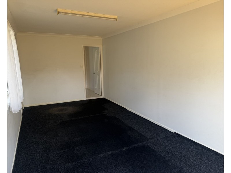 42 Boronia Avenue, Daisy Hill QLD 4127