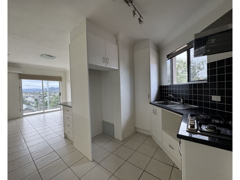 1/140 MUSGRAVE ROAD, Red Hill QLD 4059