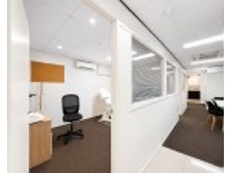 UNIT 7&8/6 Vanessa Boulevard, Springwood QLD 4127