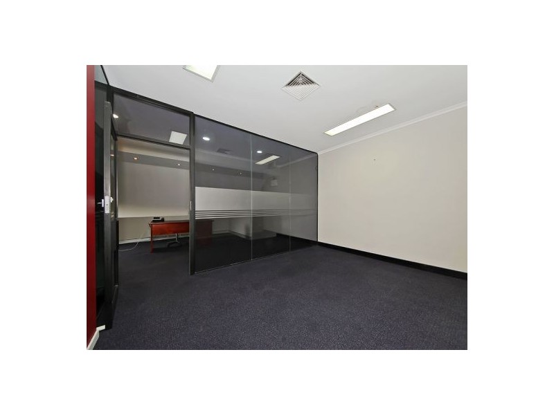 2/24 Vanessa Boulevard, Springwood QLD 4127