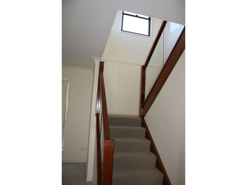 2/2 Auburn Court, Ormeau QLD 4208