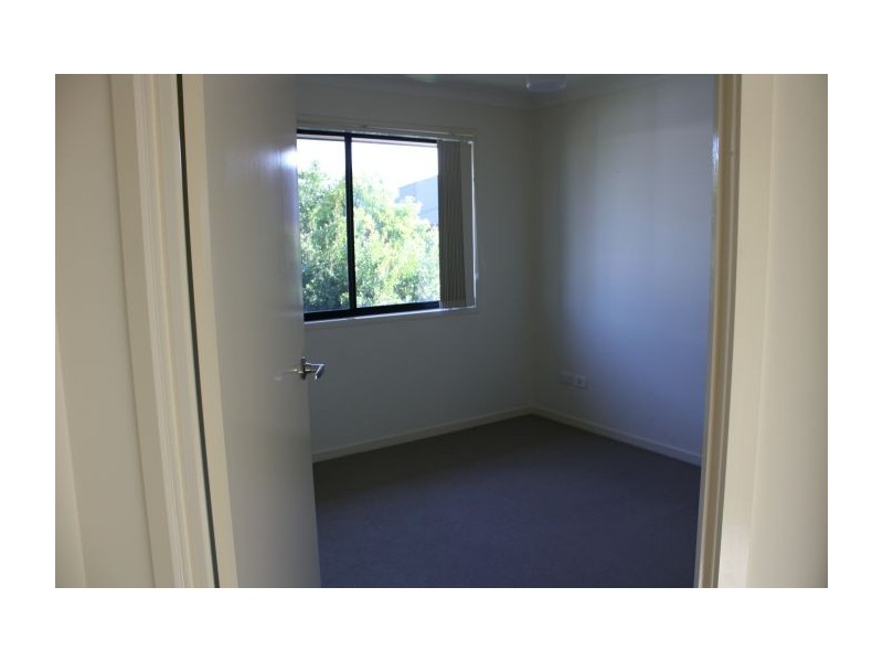 2/2 Auburn Court, Ormeau QLD 4208