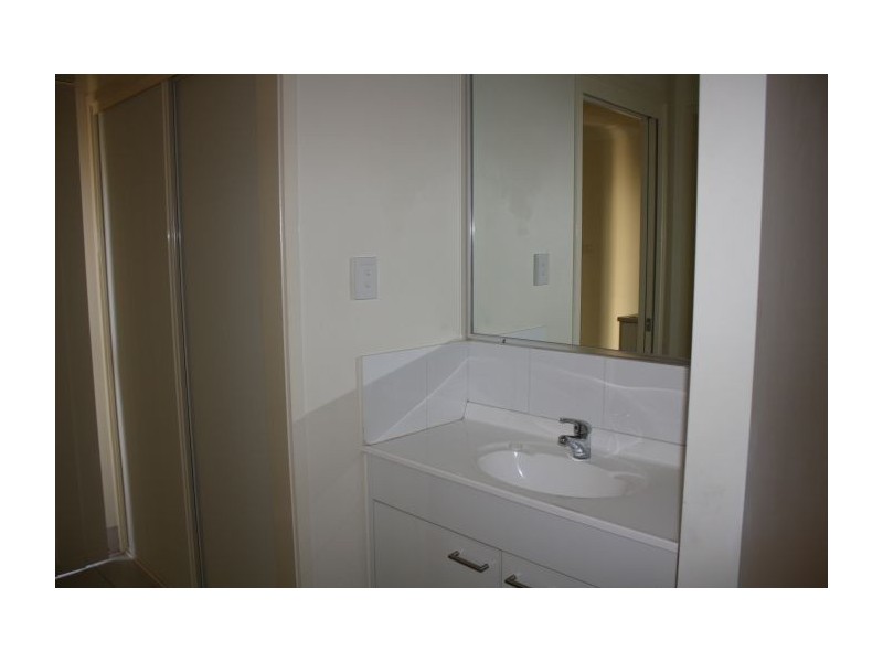 2/2 Auburn Court, Ormeau QLD 4208