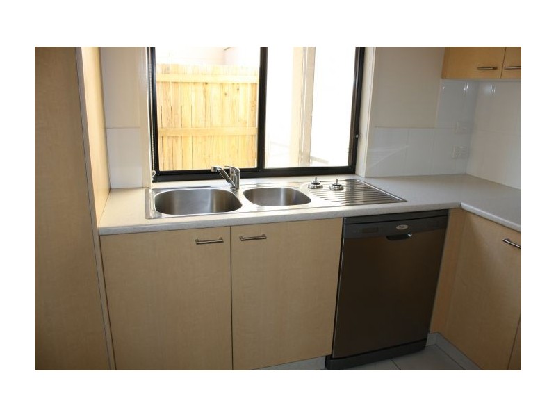 2/2 Auburn Court, Ormeau QLD 4208