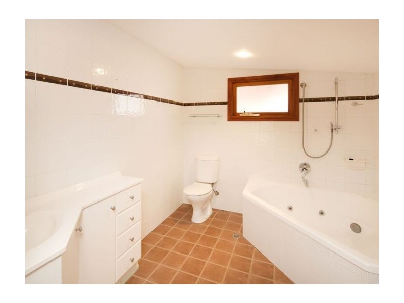 28 Allden Avenue, Labrador QLD 4215