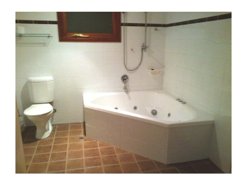 28 Allden Avenue, Labrador QLD 4215